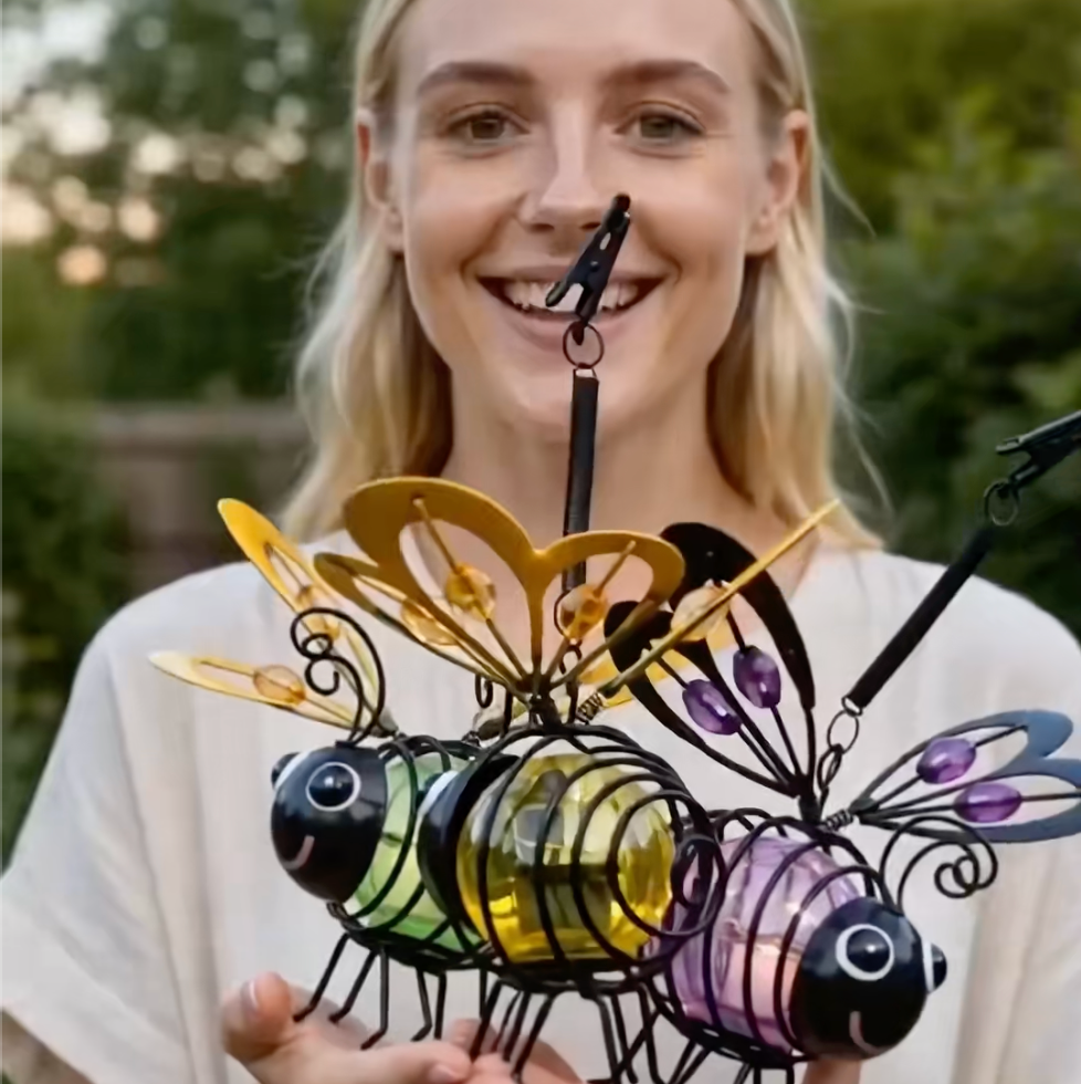 🐝 SolarBee | Solcelledrevet Hængende Bi-Lampe